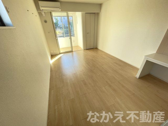 【居間・リビング】 | こちらの居間で趣味の時間をお楽しみください