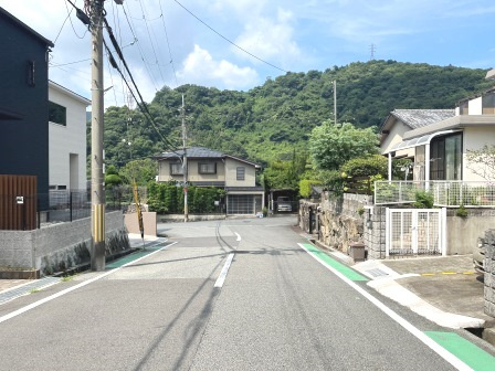 【前面道路含む現地写真】の画像