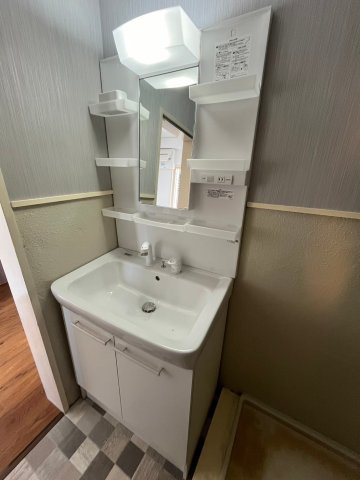 メゾン霞ヶ丘の洗面所