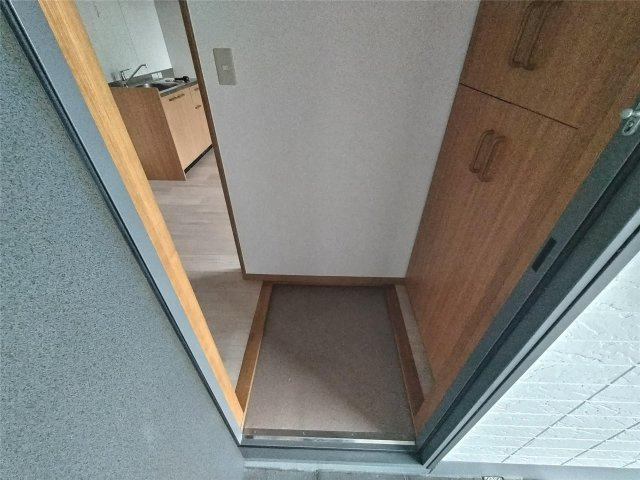 ハイツヤヒチの玄関