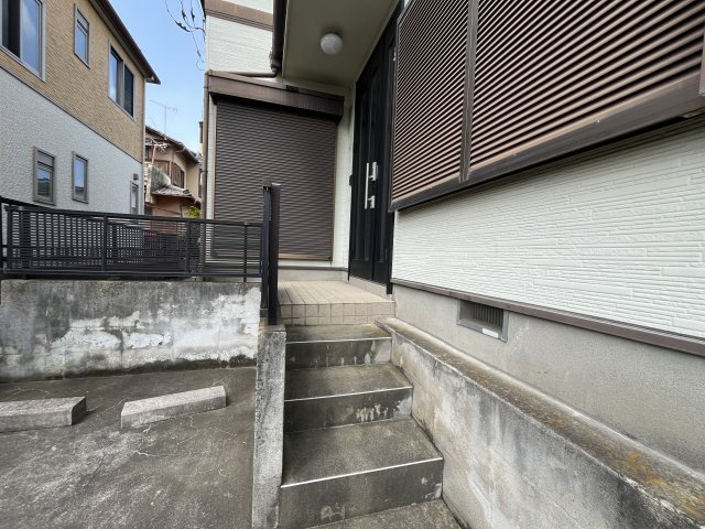 豊春一戸建てのエントランス