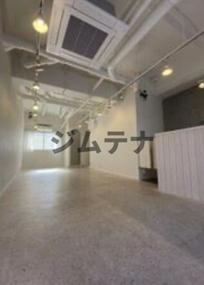 【内装】 | フォワイエ