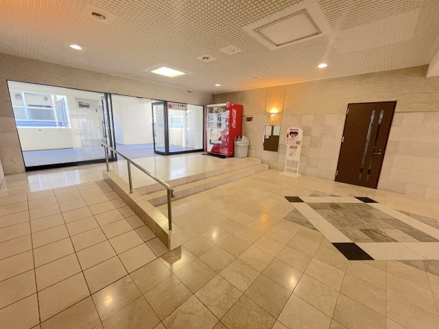 ロワールマンション青葉WESTのエントランス