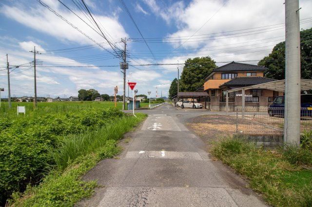【前面道路含む現地写真】の画像
