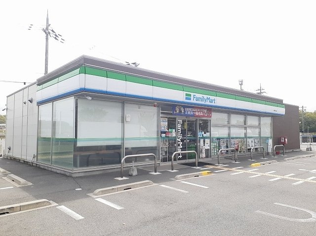カトレアⅠの周辺|ファミリーマート小野黒川店まで450m