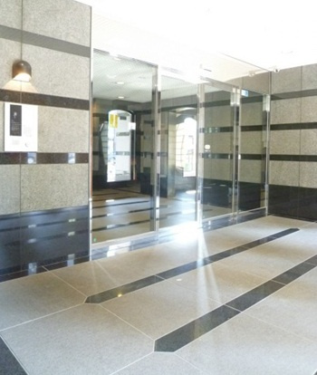 クレアシオン市ヶ谷西のエントランス|クレアシオン市ヶ谷西