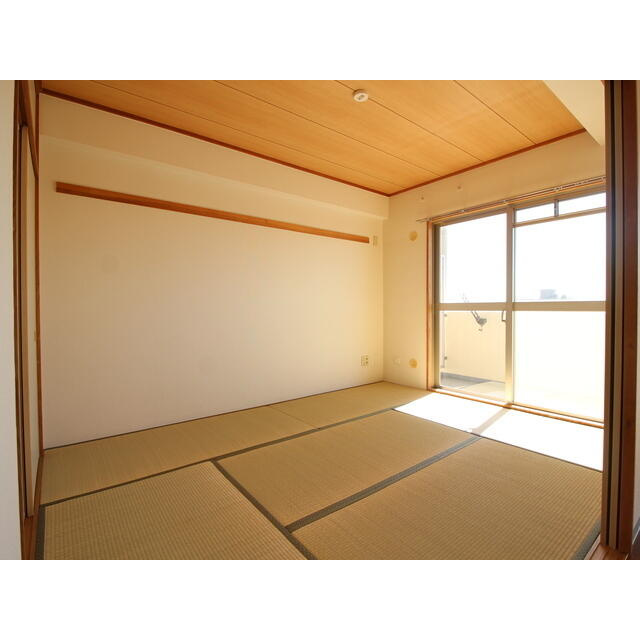 コーポレート船堀の和室