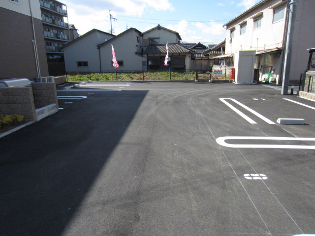 【駐車場】