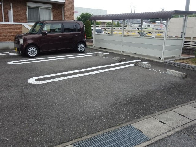 リフティ白水の駐車場