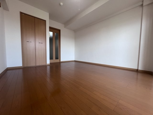 神戸市西区宮下１丁目の賃貸マンションの居間・リビング