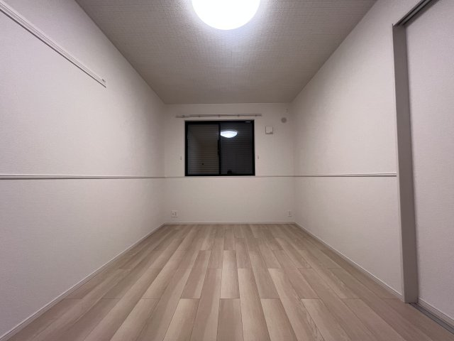 三木市福井２丁目のアパートの寝室