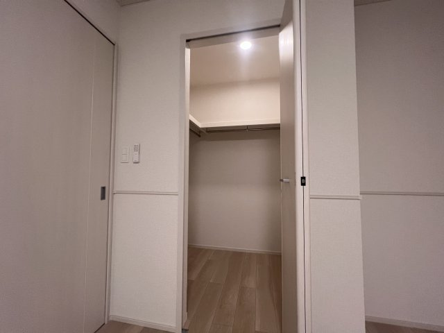 三木市福井２丁目のアパートの収納