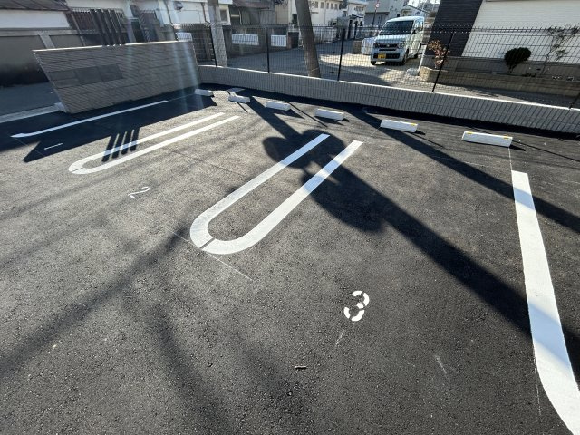 神戸市垂水区舞子台５丁目のアパートの駐車場