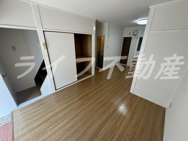 松原2丁目戸建の居間・リビング|居間です