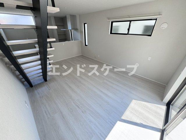 CASA上大類の居間・リビング|高崎、前橋、伊勢崎エリアのお部屋探しはエンドスケープまで！お客様の理想お聞かせ下さい♪