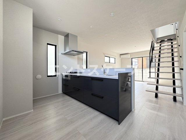 CASA上大類の居間・リビング|高崎、前橋、伊勢崎エリアのお部屋探しはエンドスケープまで！お客様の理想お聞かせ下さい♪