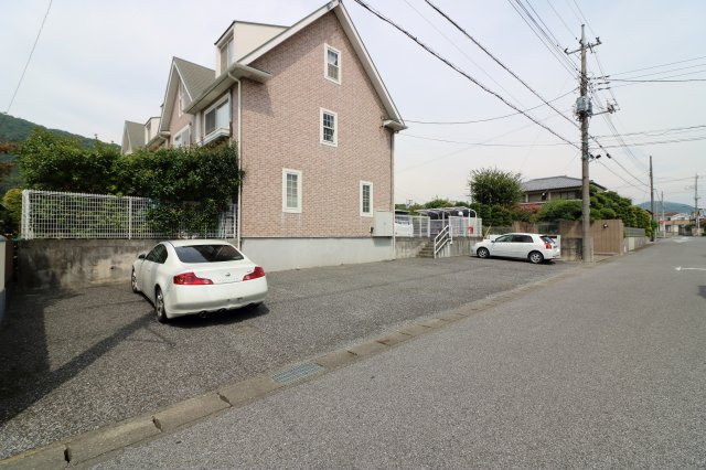 マートルテラスの駐車場