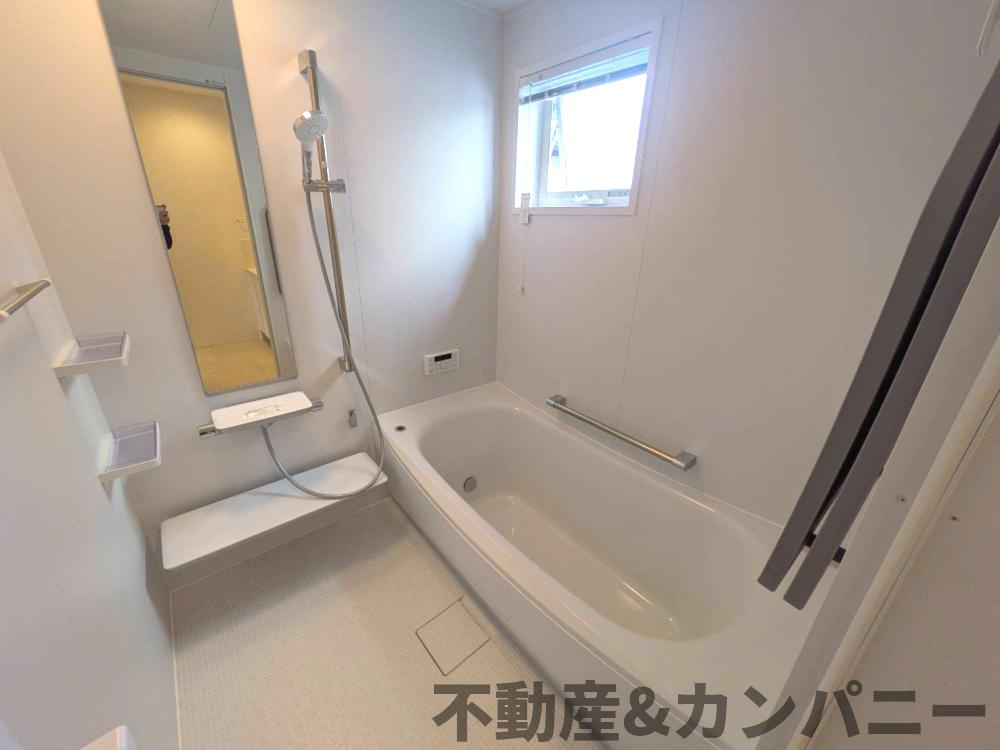 メルティータウン東野　モミジの家(1号棟)　東野5丁目分譲戸建(全4棟)の浴室|コンパクトで使いやすいお風呂です