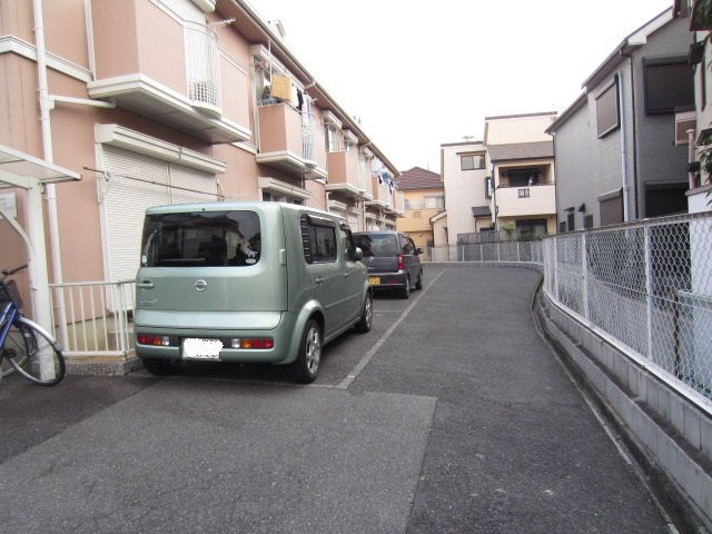 【駐車場】