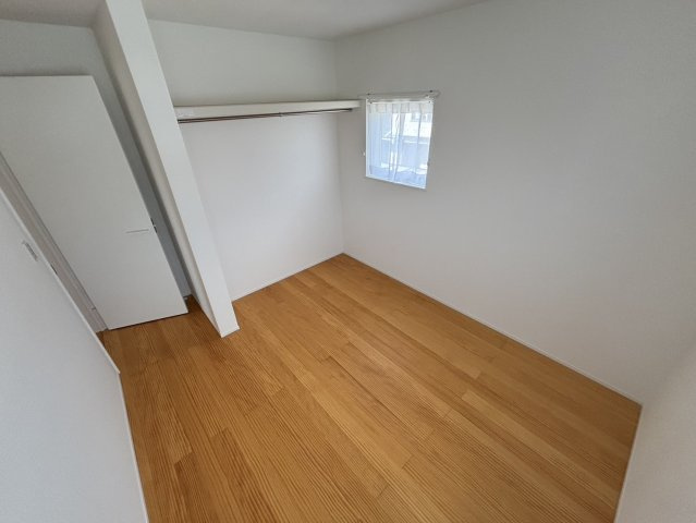 メルティータウン東野　アオダモの家(2号棟)　東野5丁目分譲戸建(全4棟)の洋室