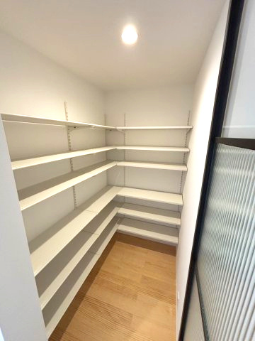 メルティータウン東野　アオダモの家(2号棟)　東野5丁目分譲戸建(全4棟)の収納