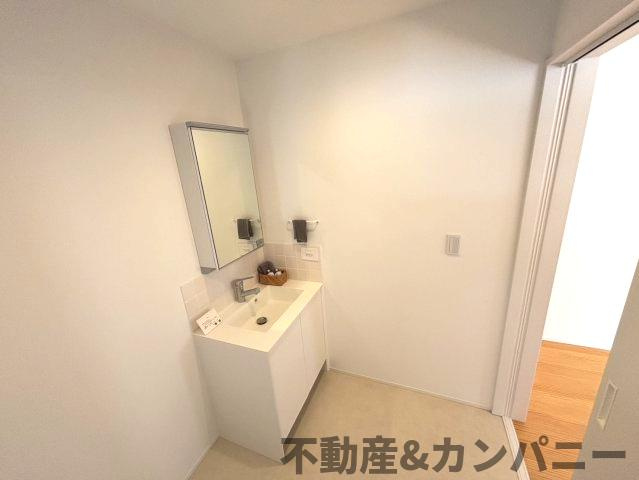 メルティータウン東野　ヤマボウシの家(3号棟)　東野5丁目分譲戸建(全4棟)のランドリースペース