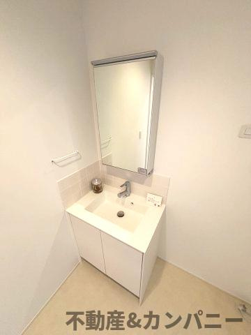 メルティータウン東野　コナラの家(4号棟)　東野5丁目分譲戸建(全4棟)の独立洗面台|独立洗面化粧台が付いています