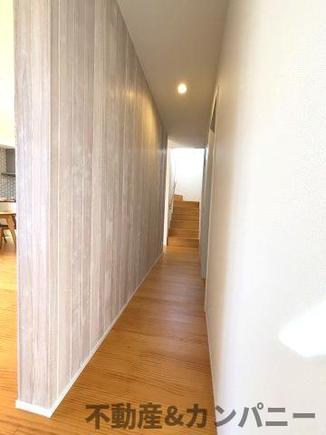 メルティータウン東野　コナラの家(4号棟)　東野5丁目分譲戸建(全4棟)の内装|内装は落ち着いています