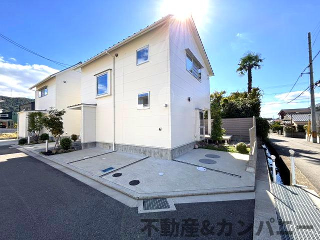 メルティータウン東野　コナラの家(4号棟)　東野5丁目分譲戸建(全4棟)の前面道路含む現地写真|前面道路含む現地写真です