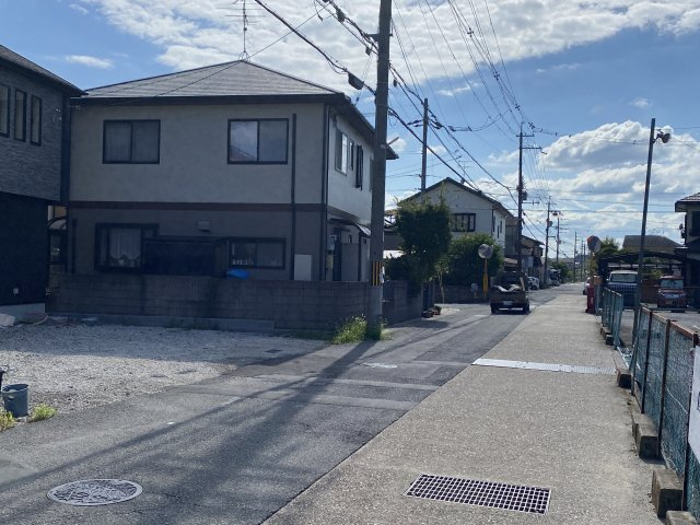 木津八ケ坪　新築戸建の前面道路含む現地写真|前面道路含む現地写真です