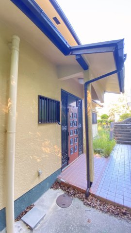 苦楽園三番町の玄関