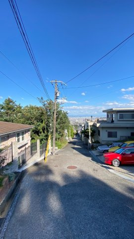 苦楽園三番町の前面道路含む現地写真