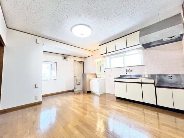 金子ハイツの居間・リビング|※別部屋参考写真