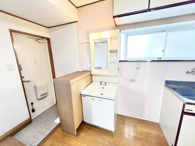 金子ハイツの洗面所|※別部屋参考写真