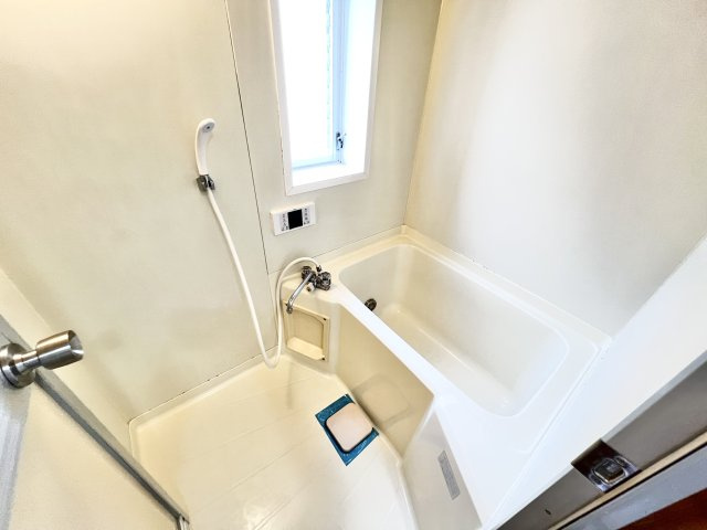 金子ハイツの浴室|※別部屋参考写真