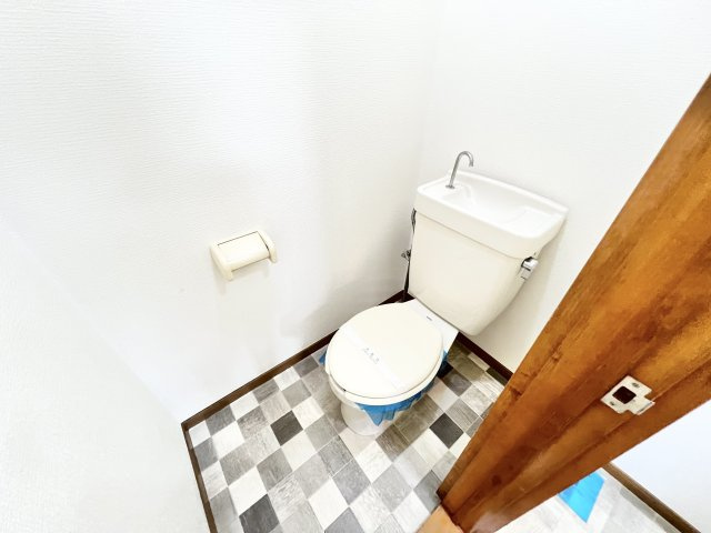 金子ハイツのトイレ|※別部屋参考写真