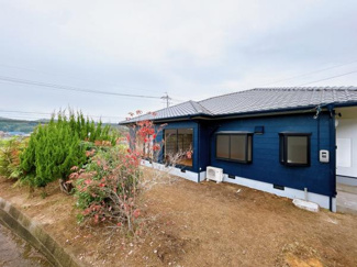 【外観】 | 人気の平家物件　外観　お洒落な色に塗装されております。