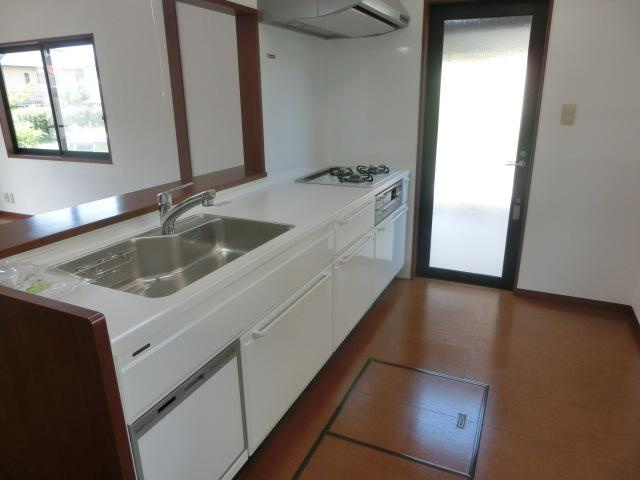 浜坂８丁目　中古住宅（リフォーム済）のキッチン