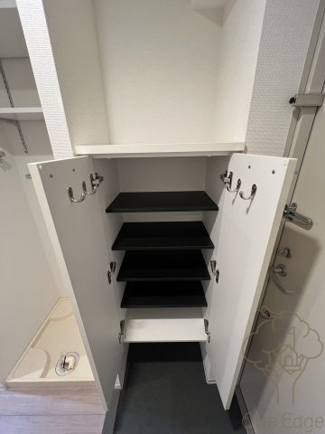 セレニテ新大阪プリエの玄関