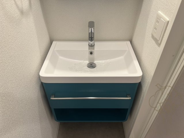 セレニテ新大阪プリエの独立洗面台