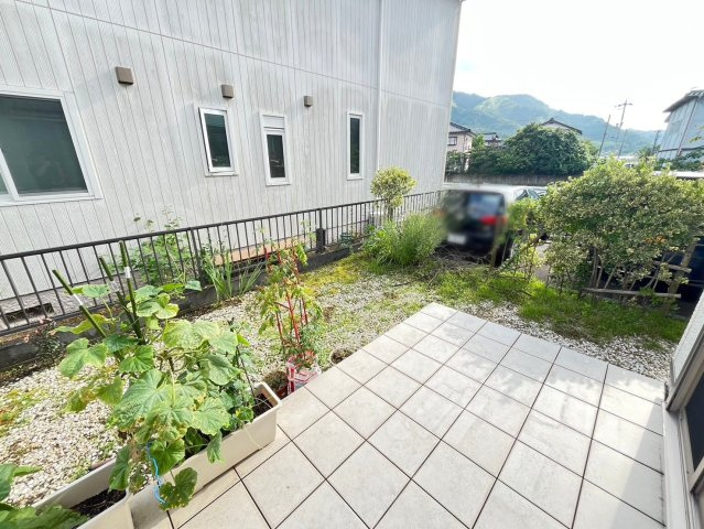 舞鶴市女布北町　中古戸建の庭