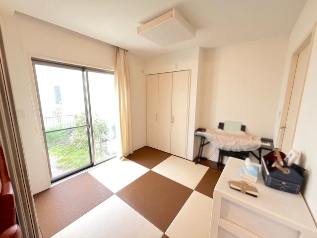 舞鶴市女布北町　中古戸建の居間・リビング