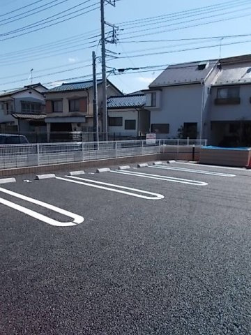 カーサ　デル　フィオーレの駐車場