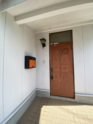 ブレスドハウス御堀の玄関