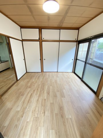 ブレスドハウス御堀の洋室