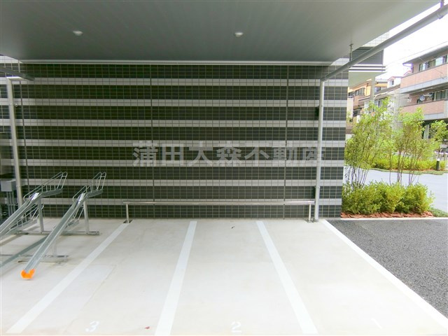 アジールコート蒲田@仲介手数料無料のその他共用部分|バイク置き場　空き状況等詳細はお問合せください。