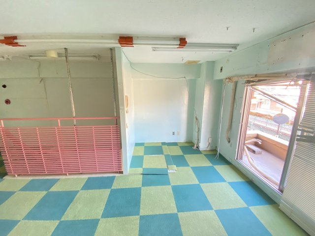 【ロビー】 | サングレース柏原　1F店舗