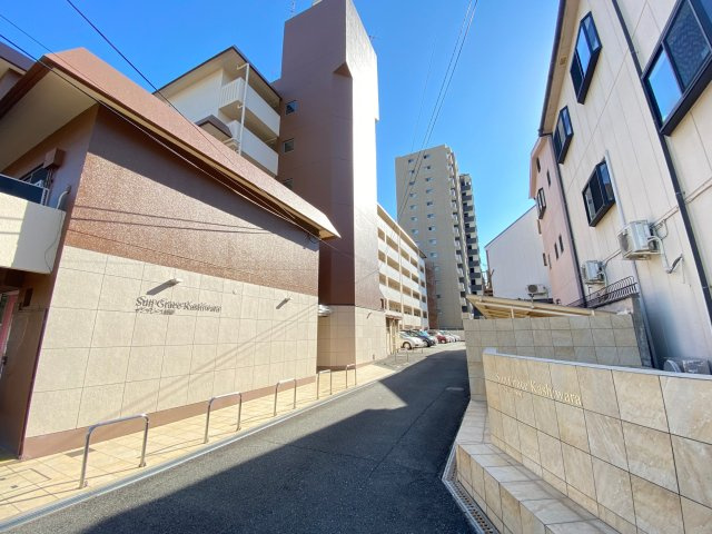 【外観】 | サングレース柏原　1F店舗