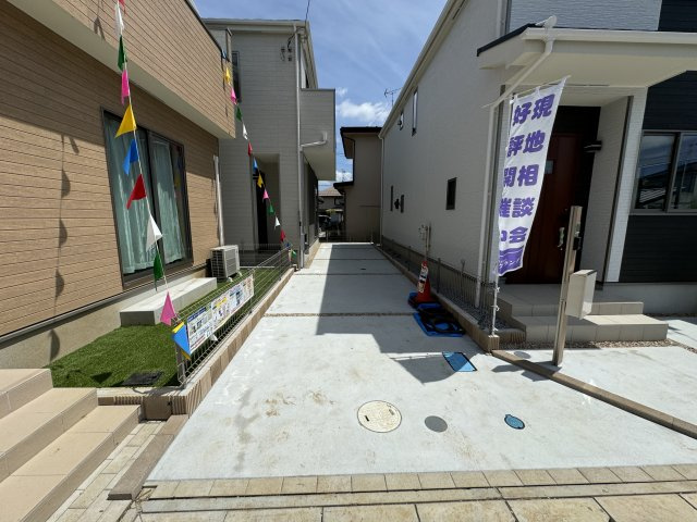 柏市豊住４丁目新築戸建【柏第八小学校：8分】の駐車場|2号棟駐車スペース・縦列２台駐車可