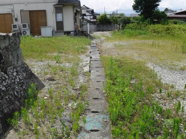 南アルプス市鏡中條70坪売地